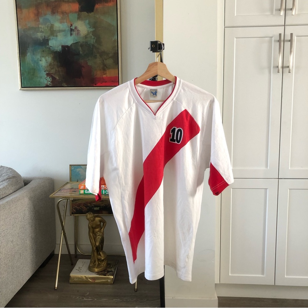 Peru #10 fan shirt